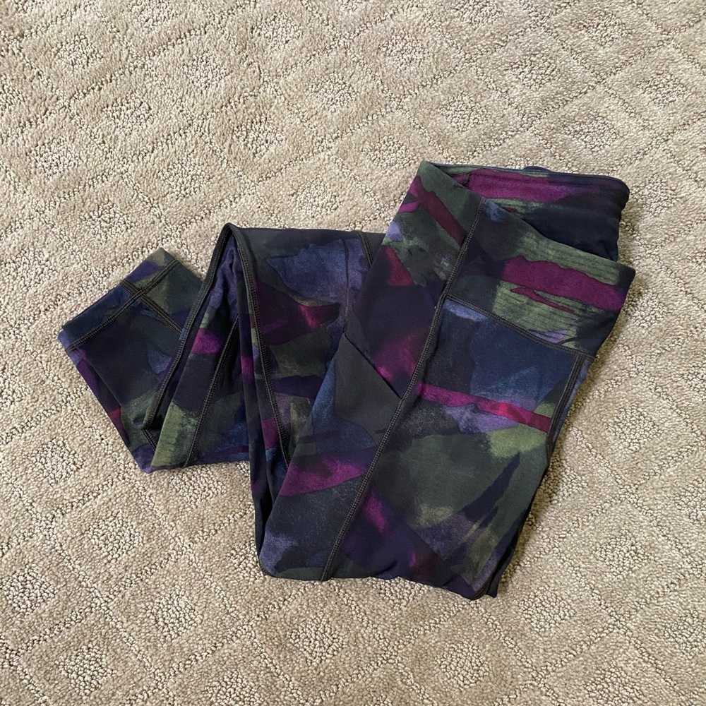 Lululemon speed up tight floral print